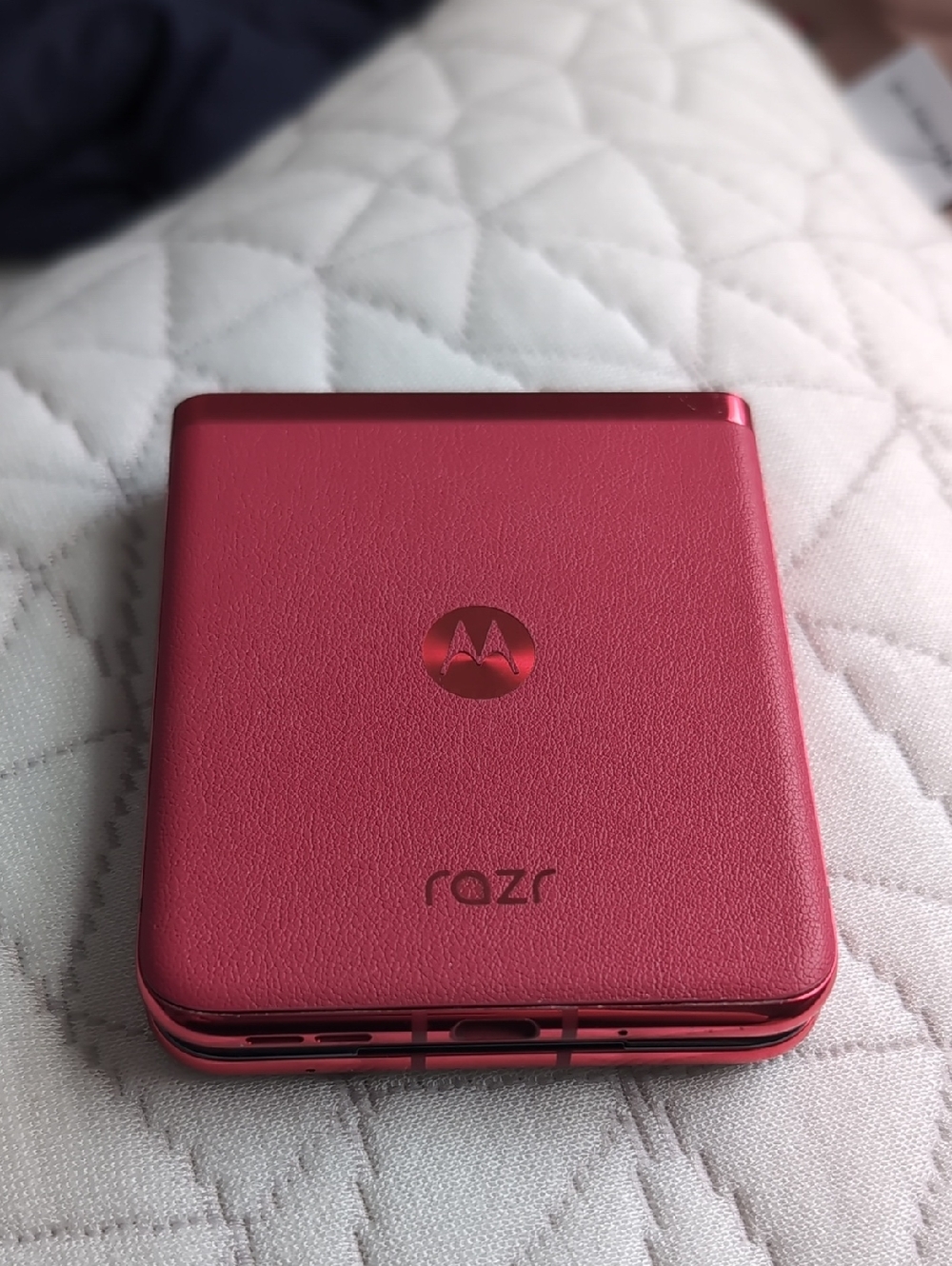 Motorola Razr Plus Foldable Phone - Viva Magenta Pink